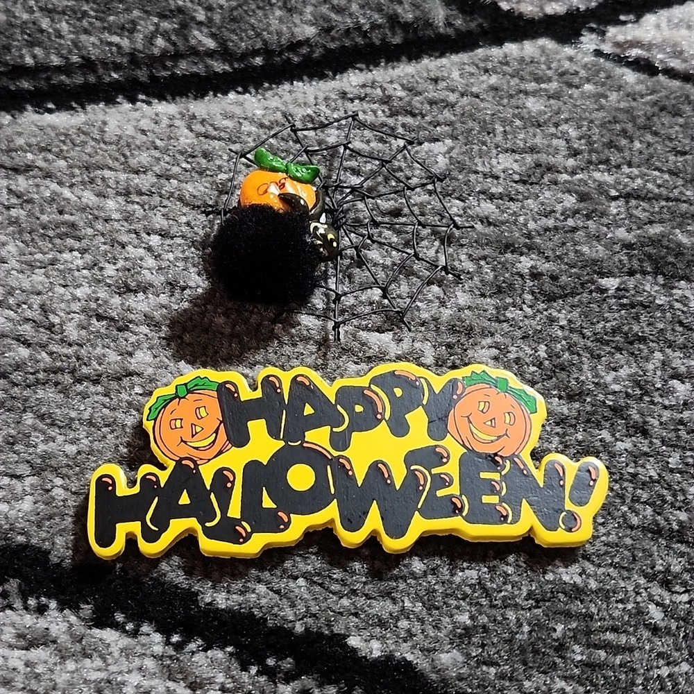 VINTAGE HAPPY HALLOWEEN WIRE BLACK POMPOM SPIDER PUMPKIN MAGNETS